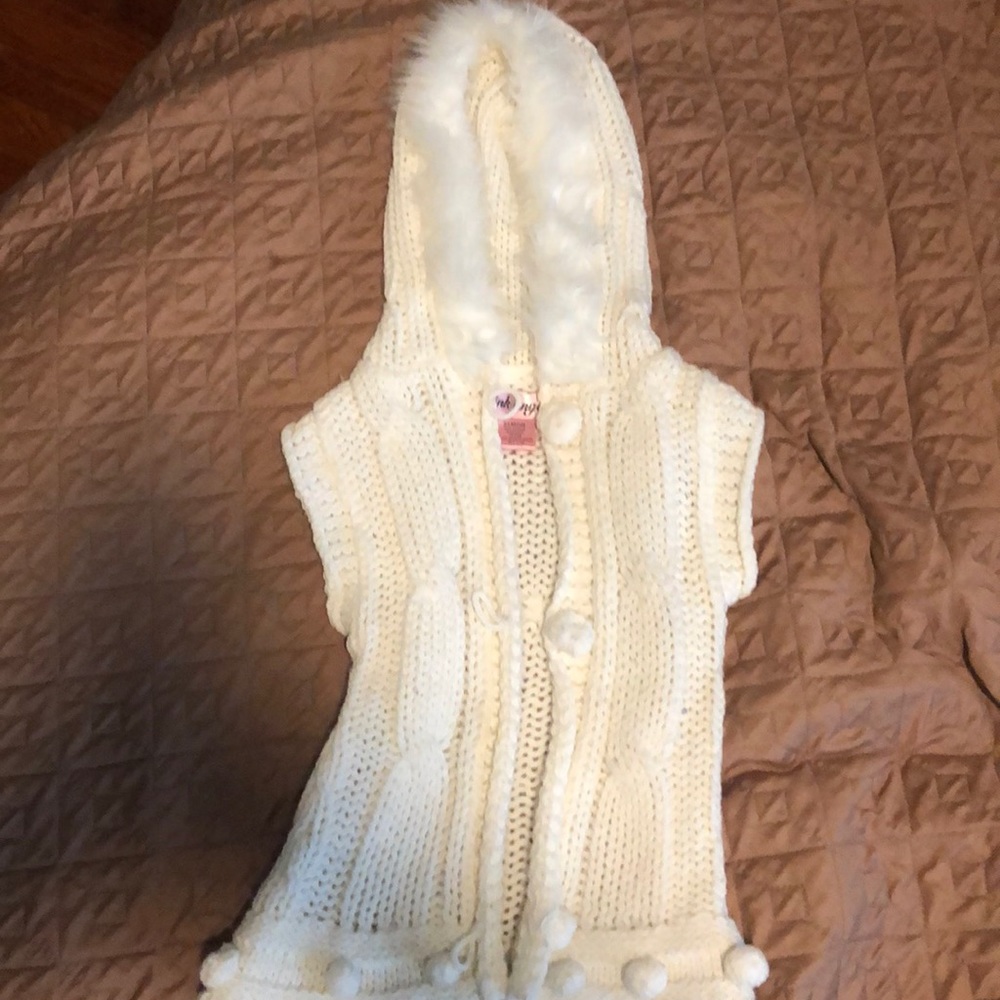 Adorable sweater vest! 24 months